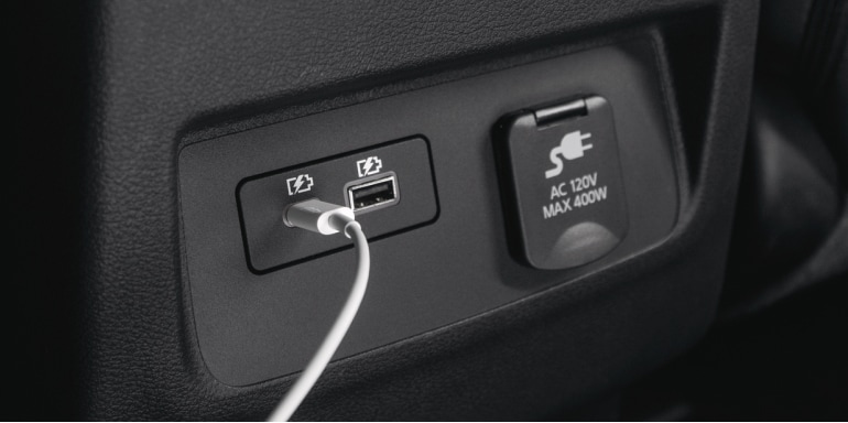 2024 Nissan Frontier USB Ports and 120-volt Outlet