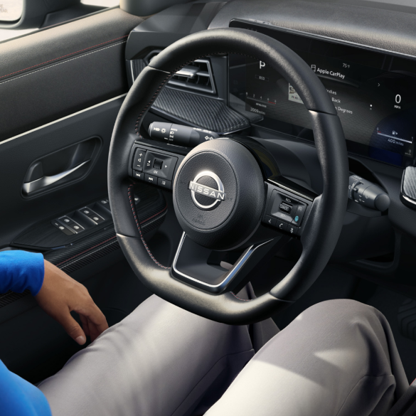 2025 Nissan Kicks heated front seats and steering wheel