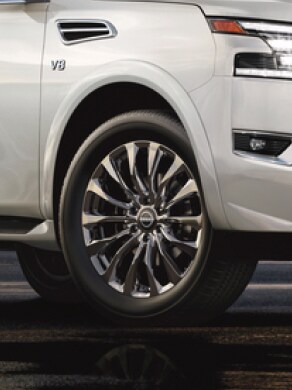 2023 Nissan Armada 22-inch 14-spoke aluminum-alloy wheels