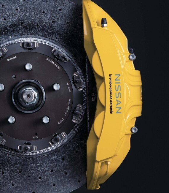 The Brembo brakes and calipers on the Nissan GT-R T-spec