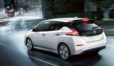 Nissan LEAF Safety and Driver Assist Technology video