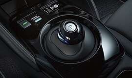 2023 Nissan LEAF ergonomic gear shifter