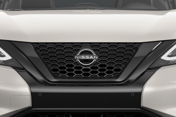 2023 Nissan Murano front view of V-motion grille.