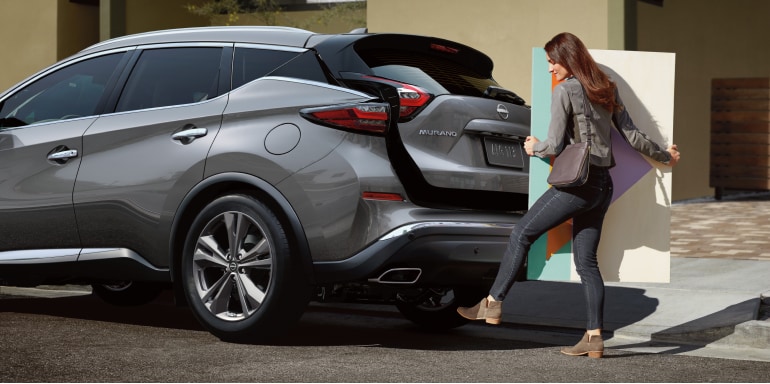 Person triggering the Motion Activated Liftgate with their foot in the 2024 Nissan Murano 