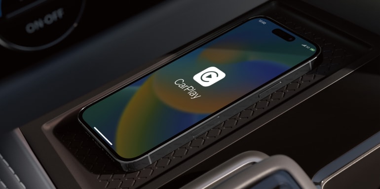 iPhone connecté à Apple Carplay sur un Nissan Pathfinder
