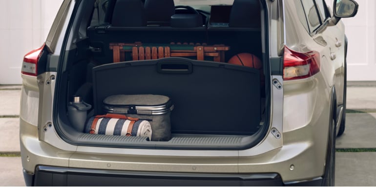 2024 Nissan Rogue divide and hide cargo system